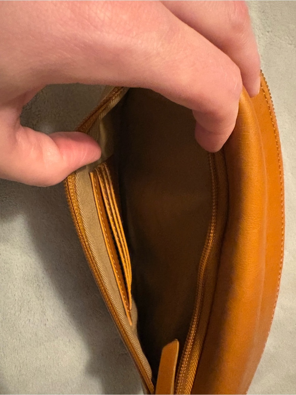 Andar Tatum Leather crossbody Bag - Picture 5 of 6